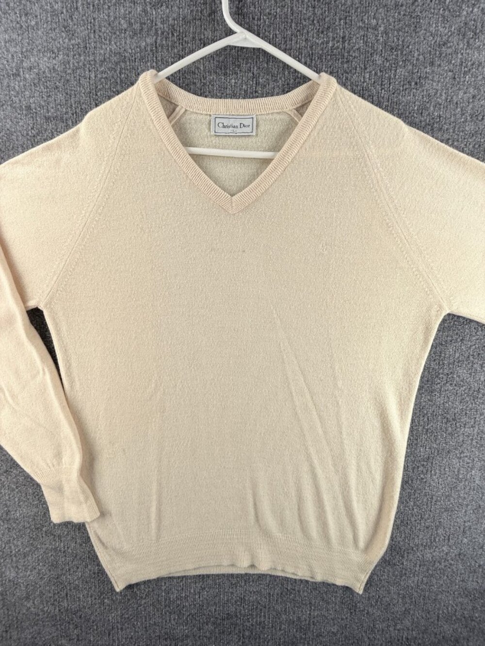 VTG Christian Dior Ivory Womens Large V-Neck Pullover Sweater Knit Long Sleeve